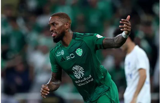 MU duoc khuyen chieu mo Ivan Toney de giup do Benjamin Sesko.