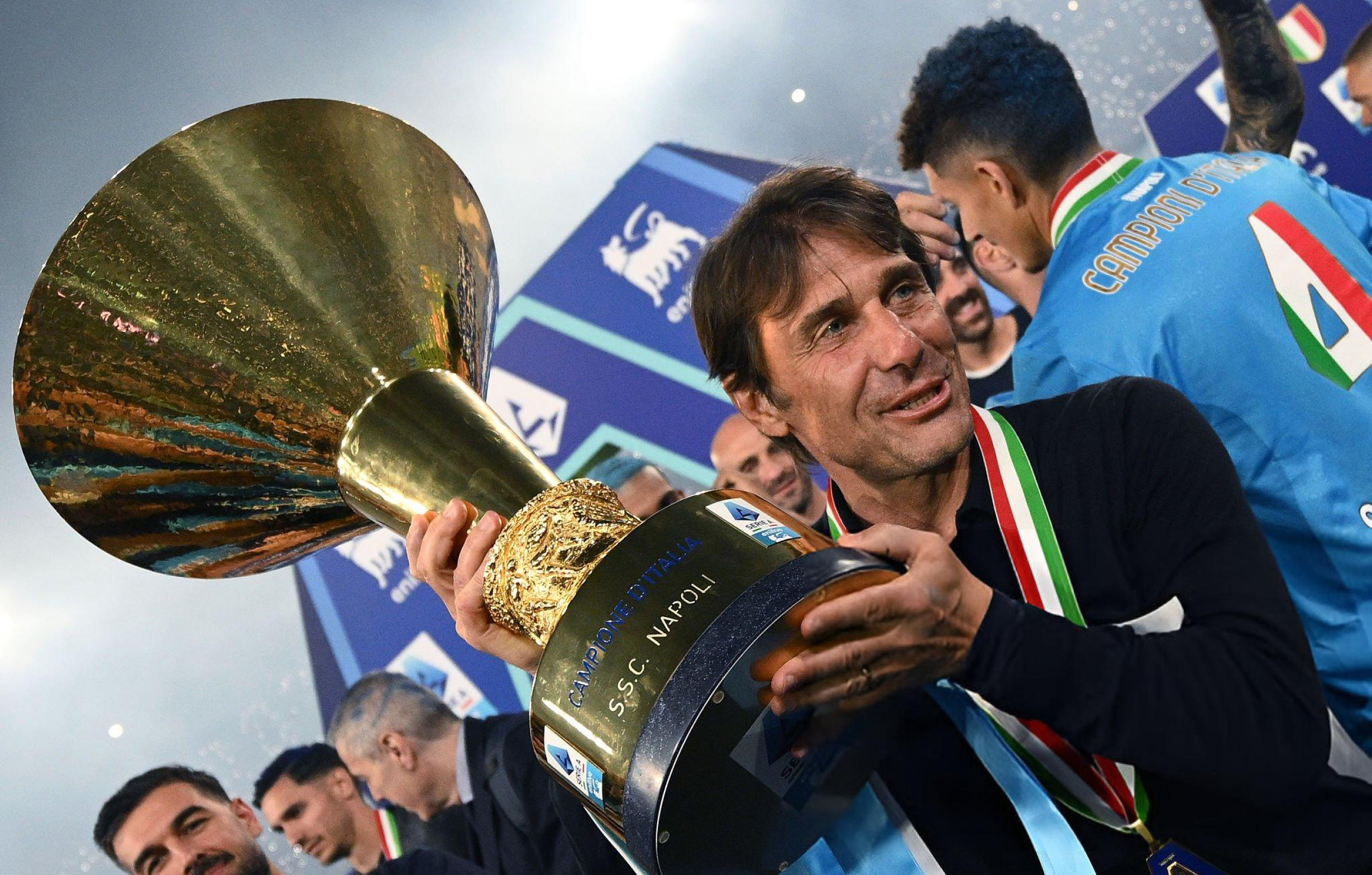 Napoli vô địch Serie A 202425 Đêm Diego Armando Maradona bùng cháy! 3